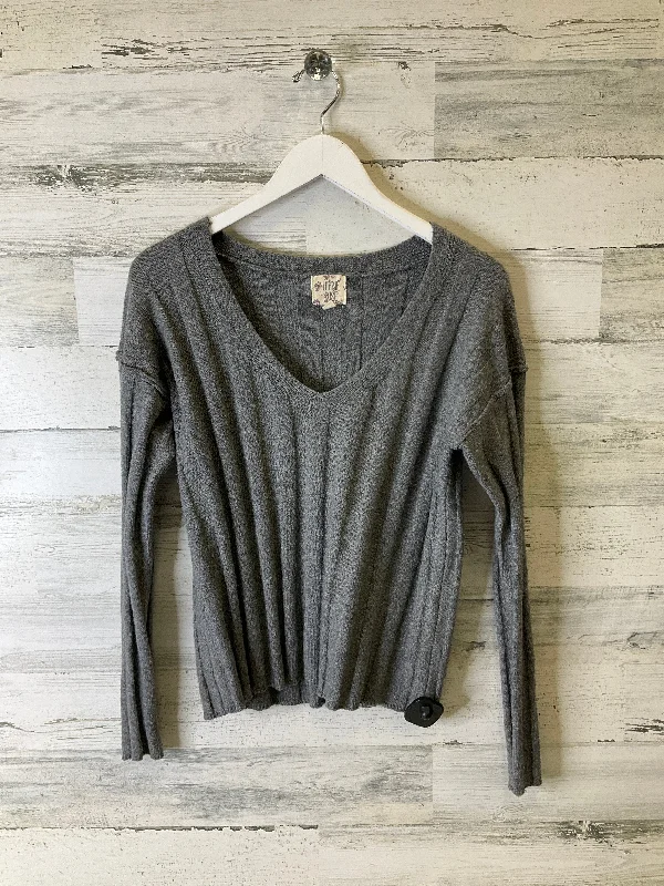 Sweater By Hippie Rose In Grey, Size: Xs