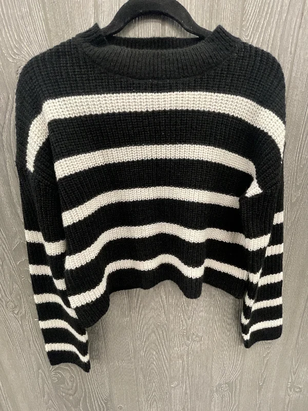 Sweater By Clothes Mentor In Black, Size: M