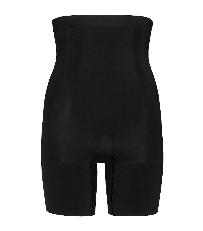 OnCore Hi-Waist Mid-Thigh Short Black